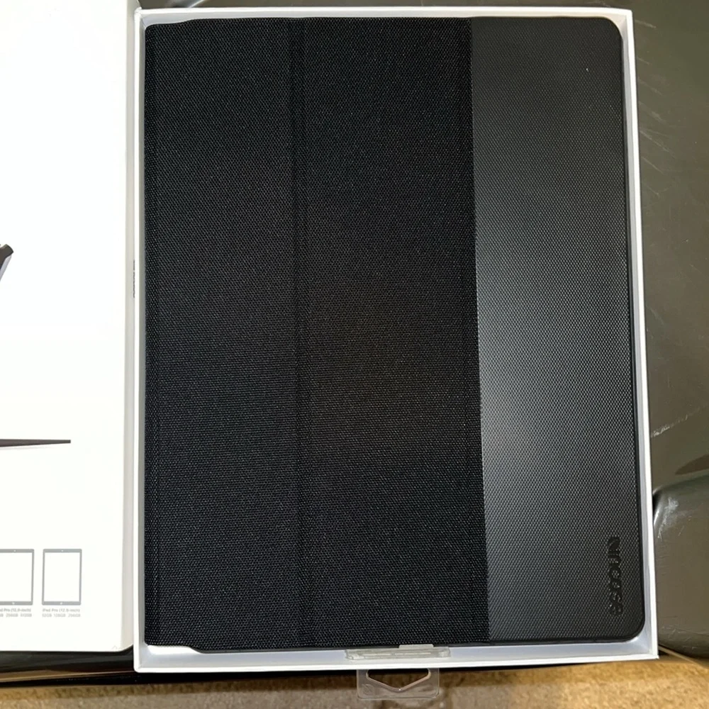 NWT INCASE BOOK JACKET REVOLUTION FOR iPAD PRO (12.9-inch) COLOR BLACK